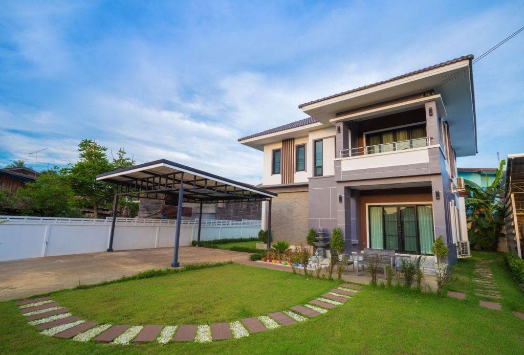 How to Capture the Best Exterior Daytime Photos