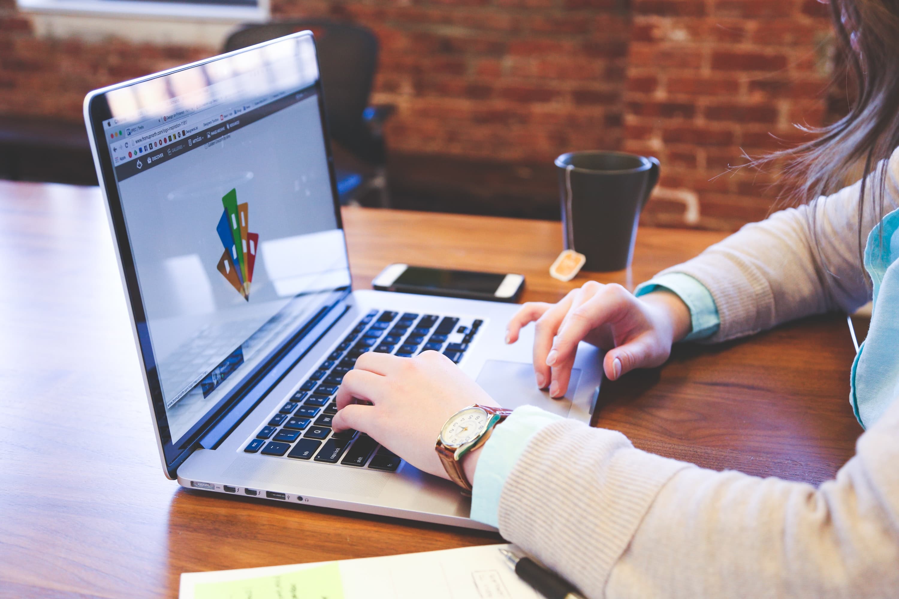 How to Build a Real Estate Website: Top Tips and Tricks