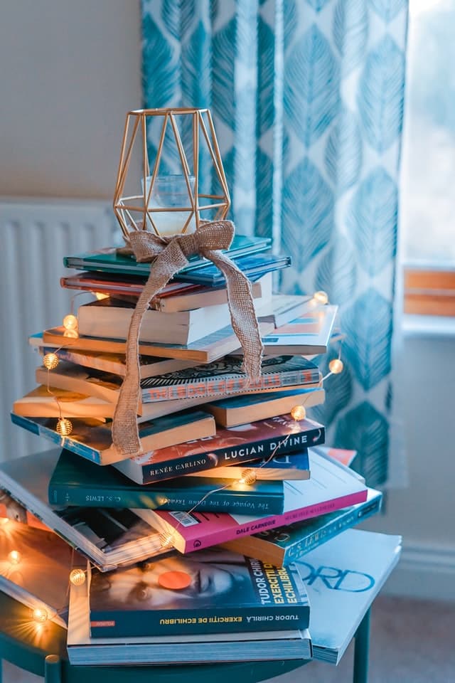 10 Best Real Estate Books To Read in 2025