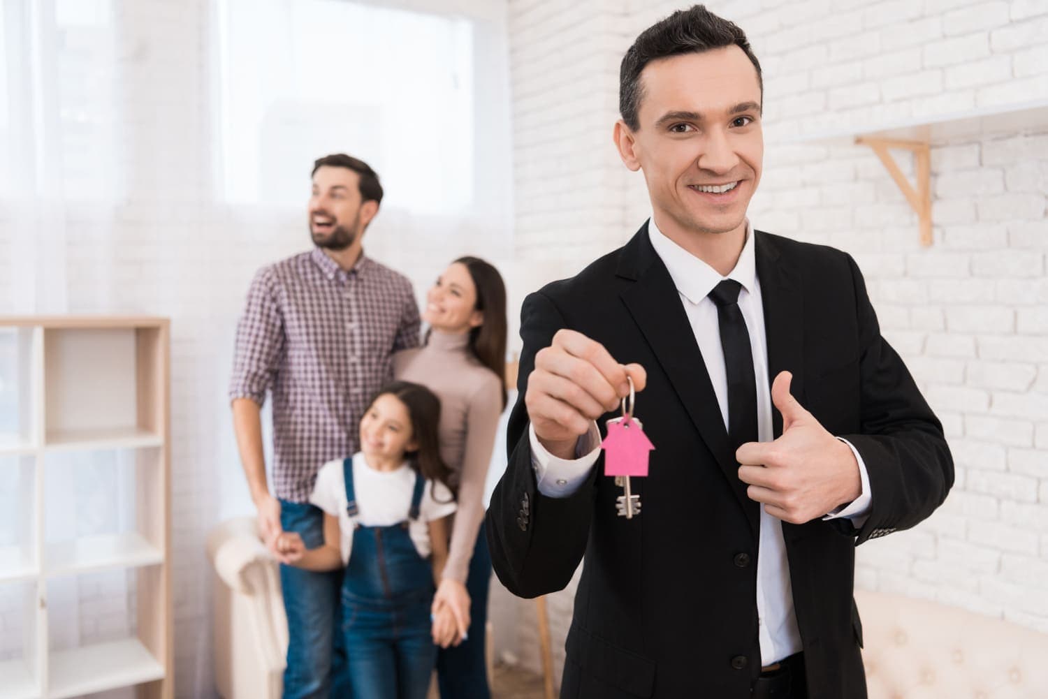REALTOR® Branding: 9 Ways to Brand Yourself as a Real Estate Agent